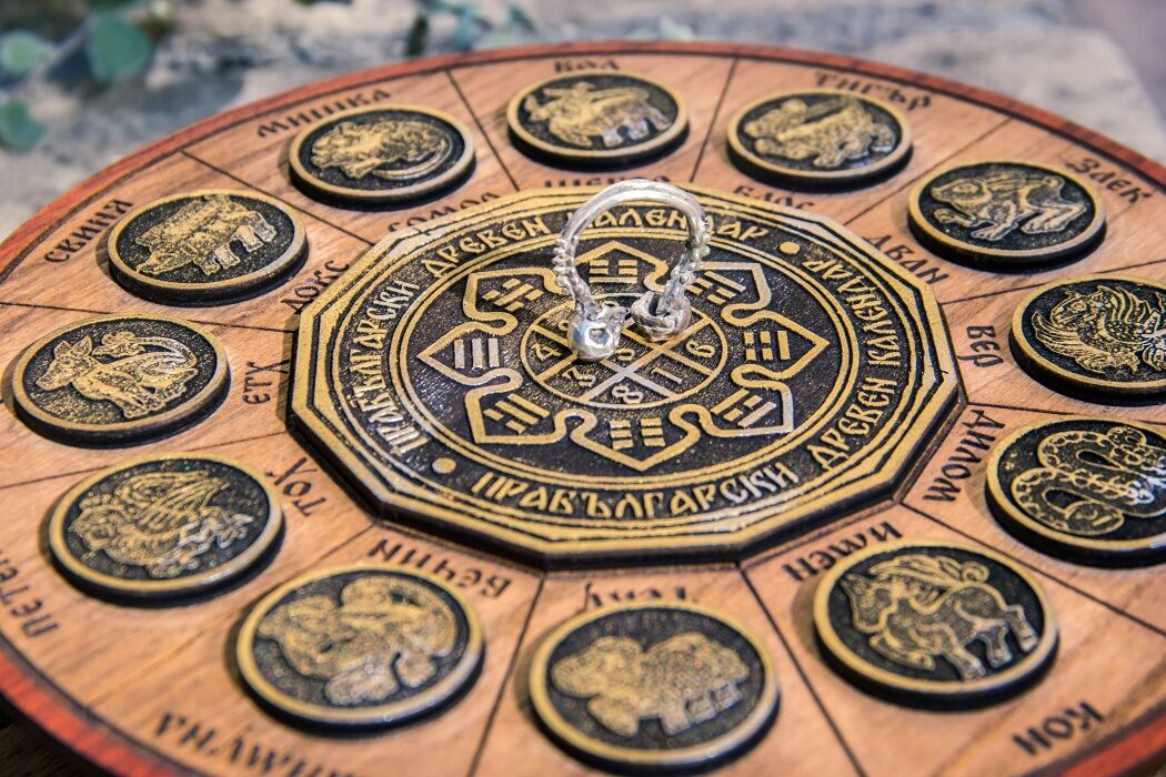 Patru zodii scapă de opt ani grei. Se anunță recompense și schimbări majore