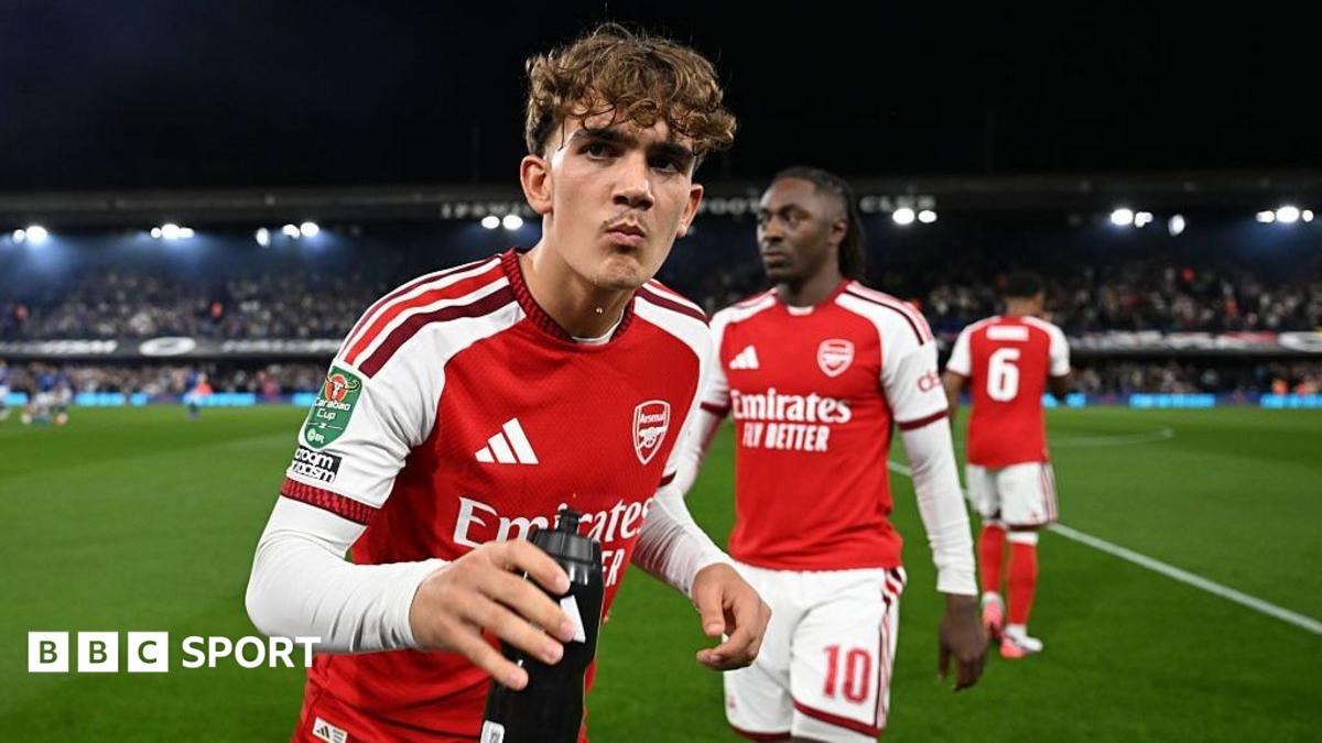 Dowman, clasa lui Arsenal, dar Arsenal ezită