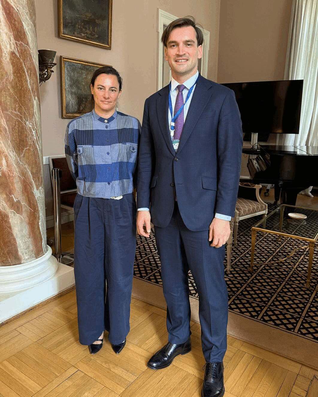 Dialog Francez-Român la Ambasada Franței, alături de Anna Pic