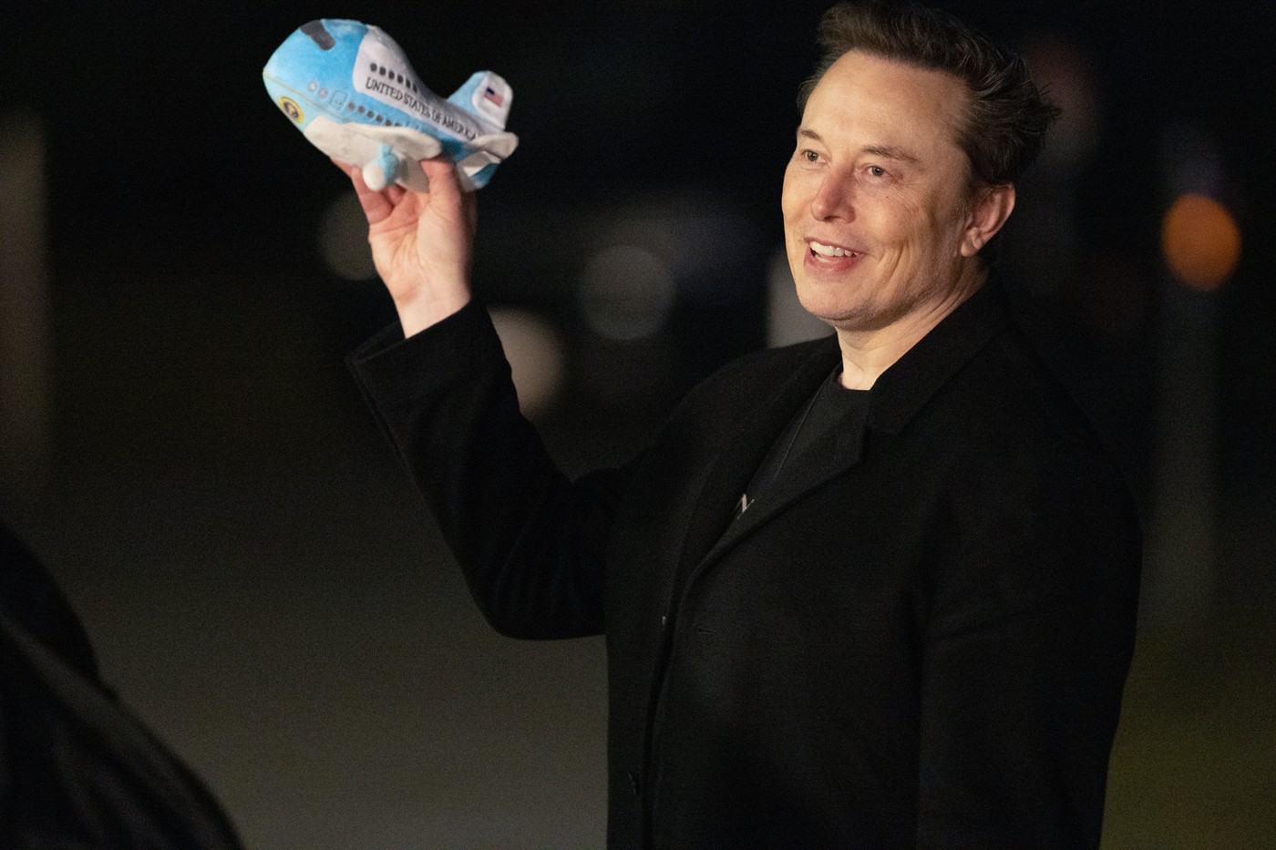 Finlanda cere lui Musk extindere Starlink în Ucraina, apărare antiaeriană pe final