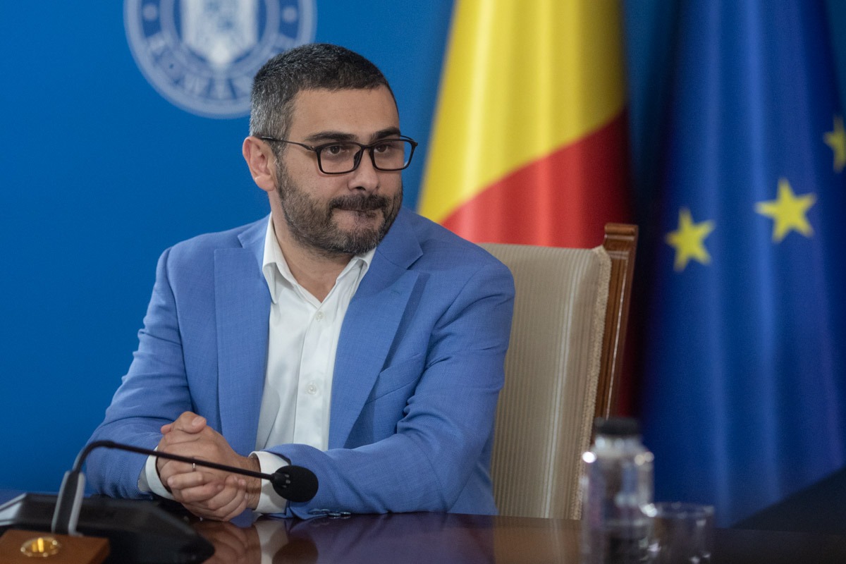 PNL cere explicații: Deplasare de lux la Mykonos, implicând foști miniștri și un judecător CCR
