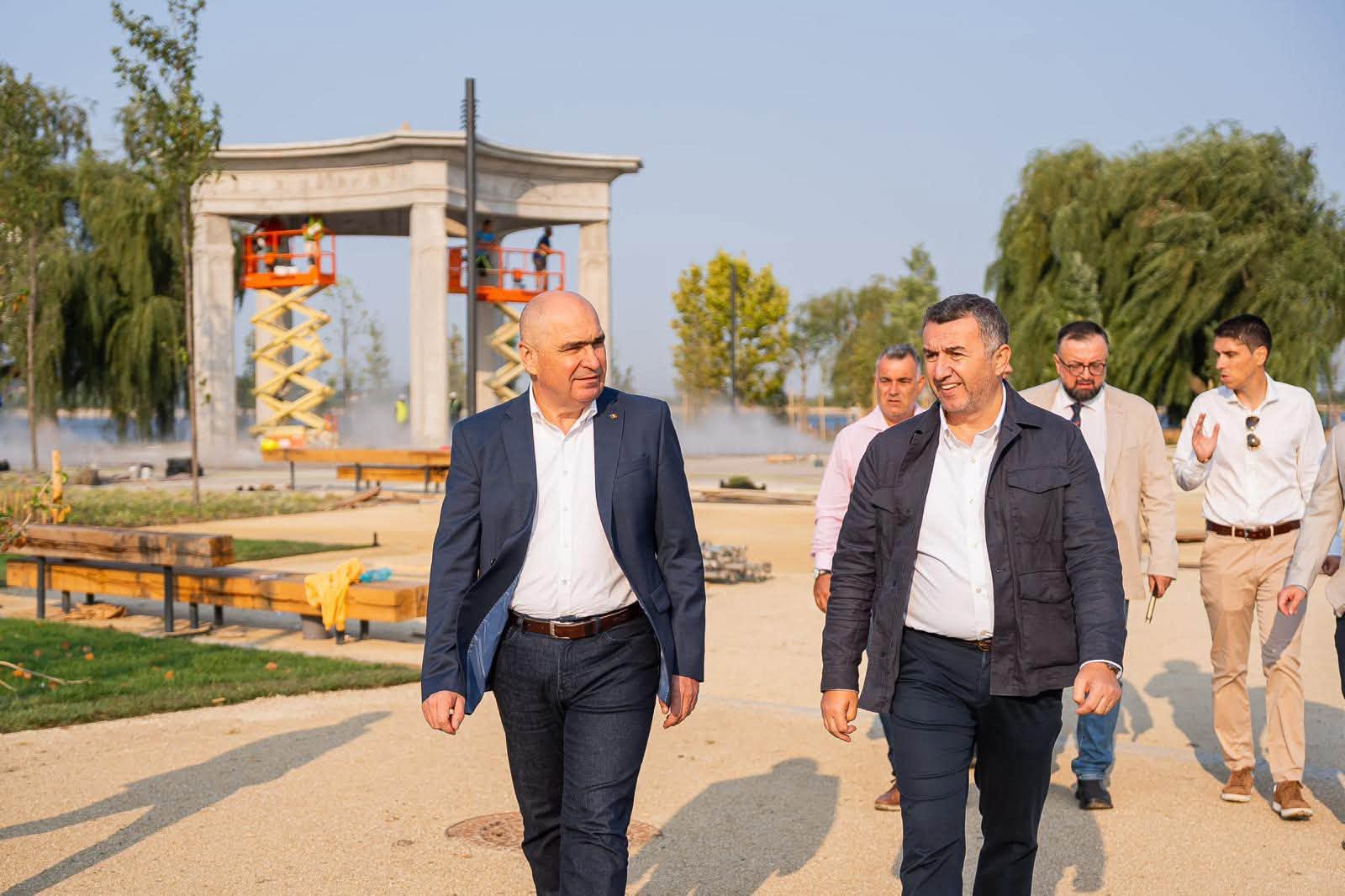 Bolojan la Lacul Morii: 59 mil lei, parc nou pe 18 septembrie