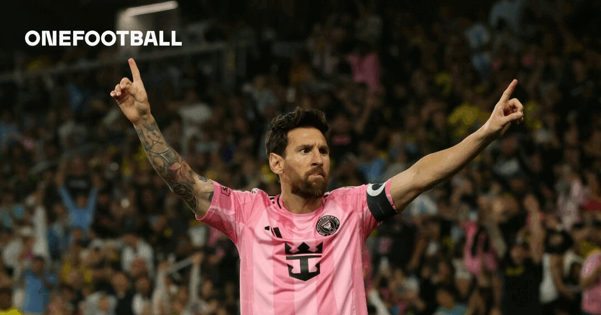 👑​ Messi stunner! Argentine star close to another record