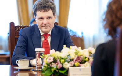 Nicuşor Dan: Bursa elevilor nu se taie, dar banii sunt puţini