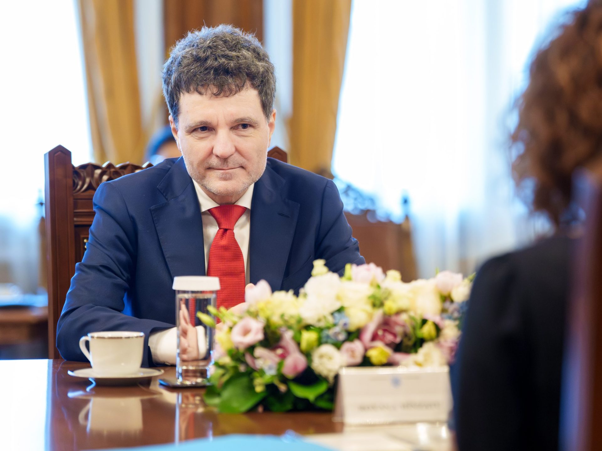 Nicuşor Dan: Bursa elevilor nu se taie, dar banii sunt puţini