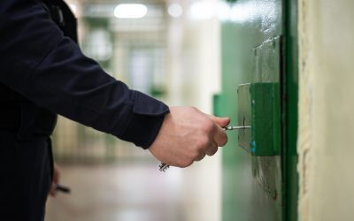 Închisorile, scut anti-drog: Studii și instruire