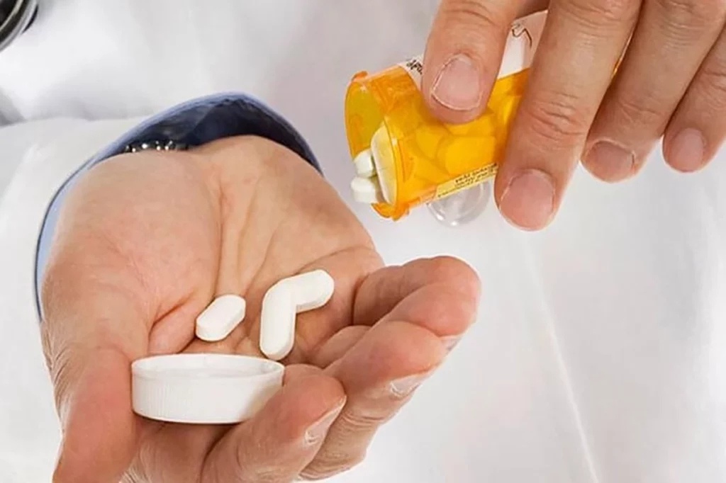 Antibiotic comun, risc crescut de deces: Noi avertismente medicale