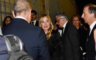Meloni, cină la Milano cu Ghali. Renzi o atacă: „Ce penibilă”