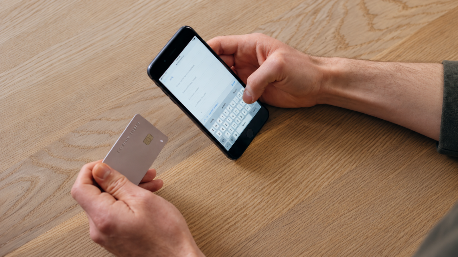 AI face cumpărături: Revolut și Visa testează prima plată din Franța