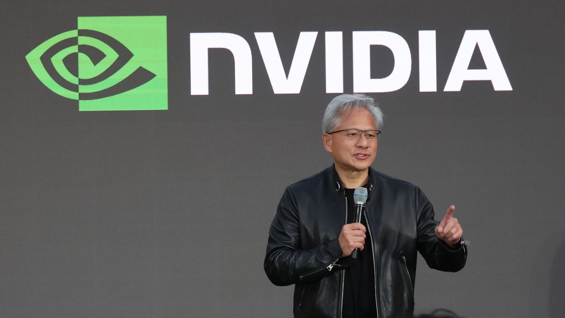 Șeful Nvidia, afirmație uimitoare: „Inteligența artificială generală a sosit”