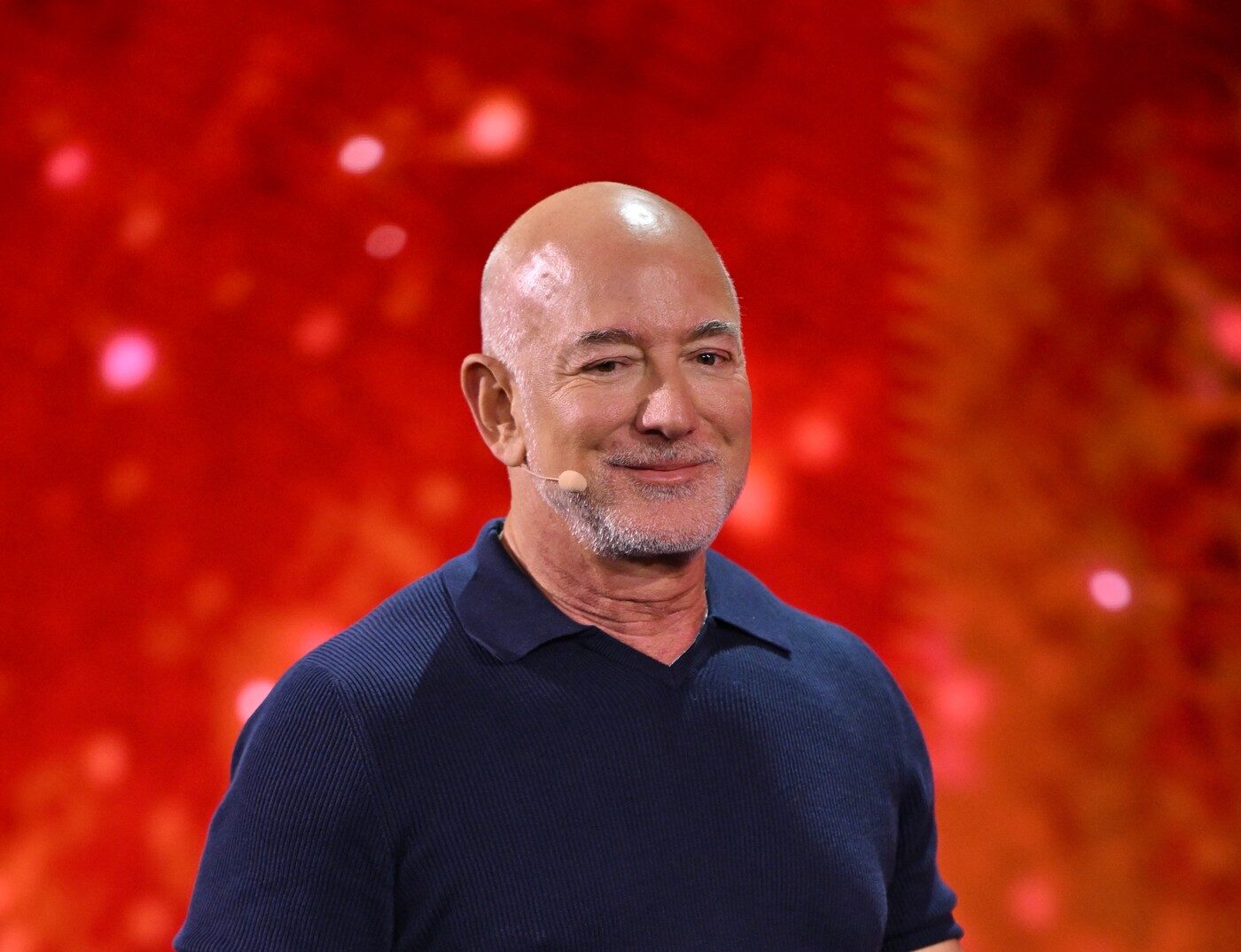 AI ULUITOR: Echipa lui Bezos a creat inteligența artificială-minune