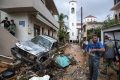 Tragedie în Rodos: Șofer ucis de inundații, alte patru mașini luate de ape