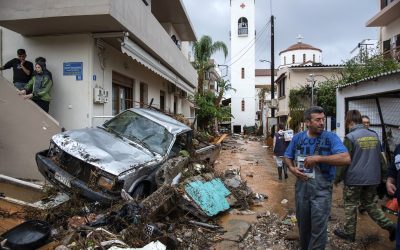 Tragedie în Rodos: Șofer ucis de inundații, alte patru mașini luate de ape