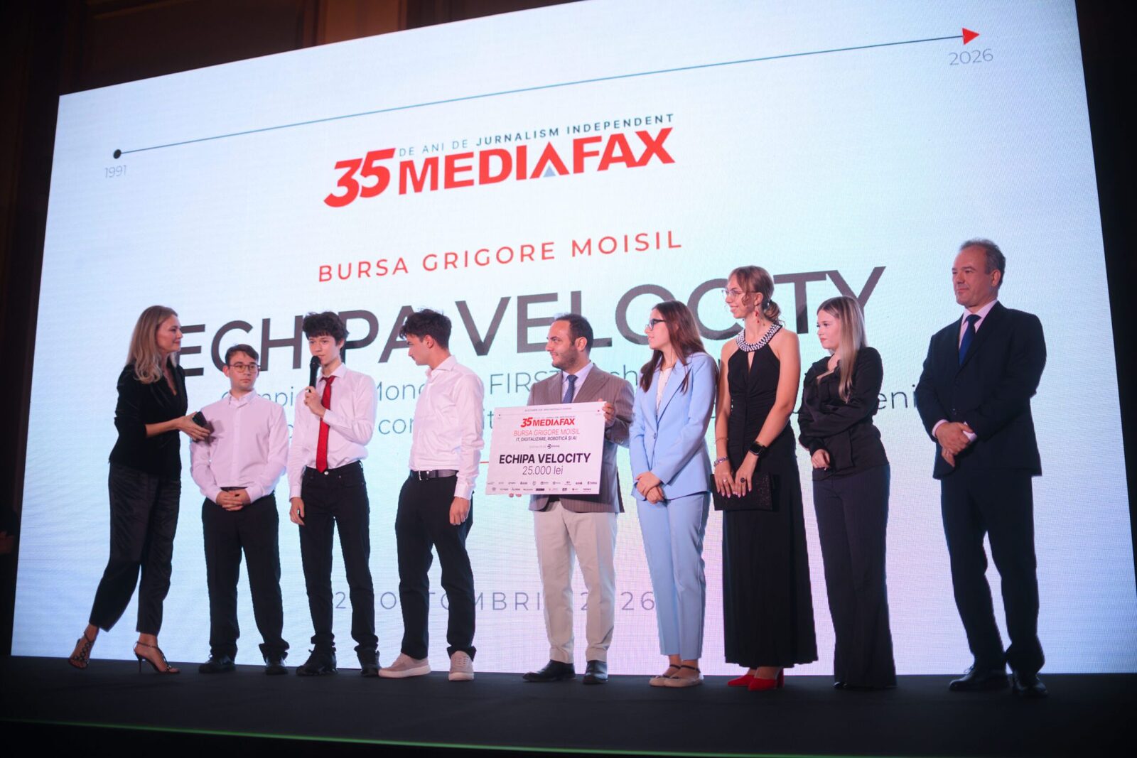 Roboții României, în fruntea lumii: Premiu mare la GALA MEDIAFAX 35