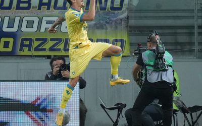 Raimondo face show în Italia, Frankfurt rupe blestemul acasă