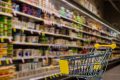 „Schema punga” prin care o casieriță a reușit să ia zeci de mii de euro dintr-un supermarket. Cum funcționa metoda prin care sustrăgea bani din casă