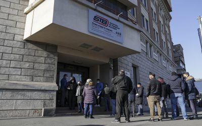 STB: Directorul general, angajat cu peste 6.000 euro brut/lună, în insolvență