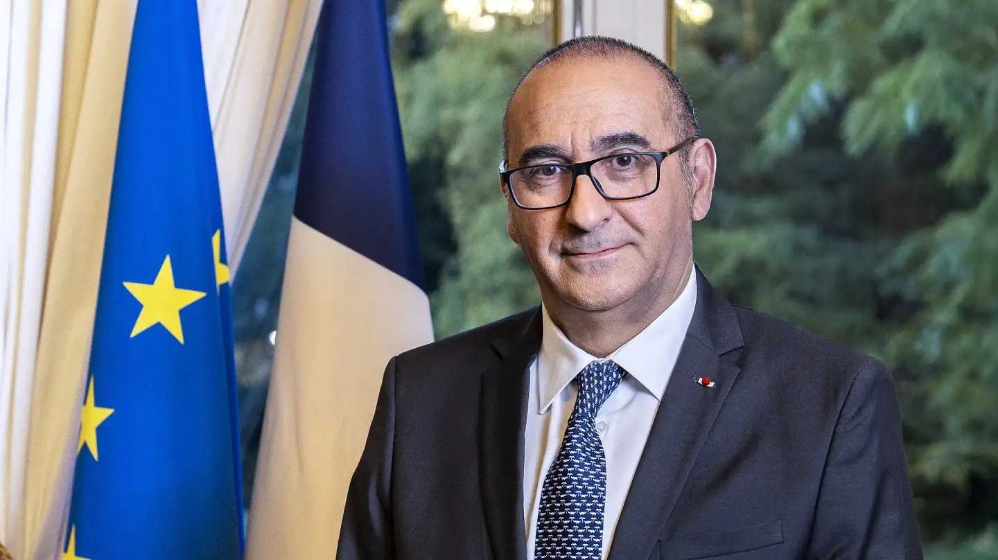 Franța: Ministrul de Interne admite haosul, Primarul Parisului acuză Guvernul