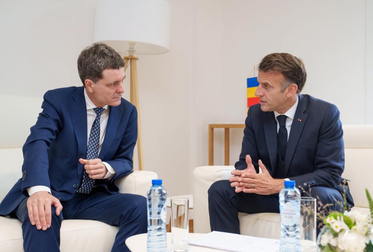 Nicuşor Dan, discuție cu Macron despre candidatura România la OIF