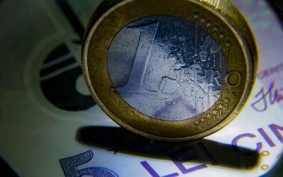 Euro, un nou record istoric: Leul se prăbușește la 5,3447