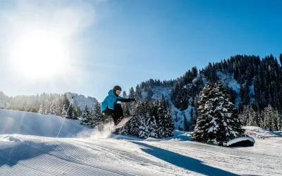 Iarnă la munte 2026: Schi ieftin, ghid practic