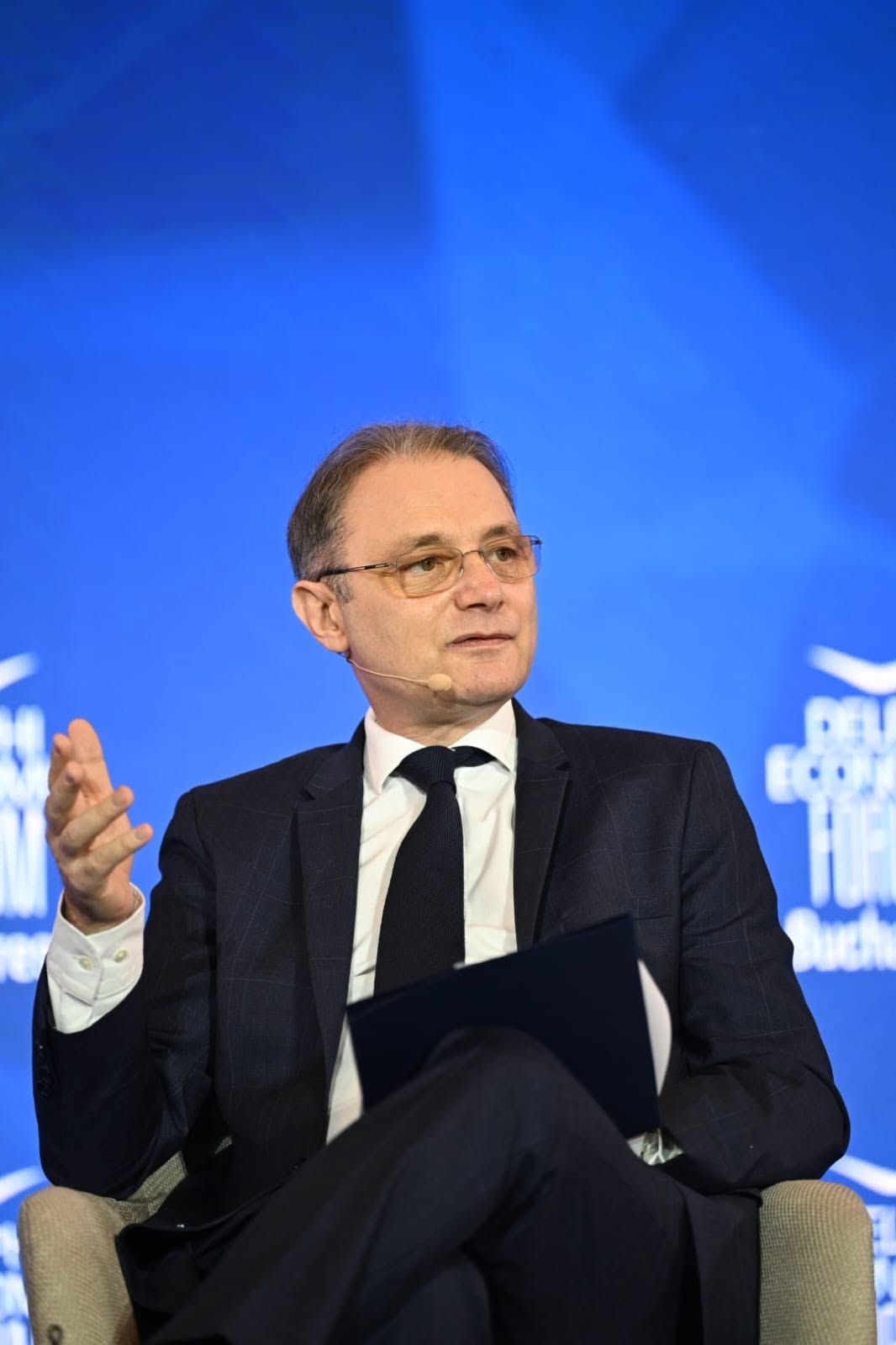Premierul desemnat, la discuții cu miniștrii propuși despre guvernare