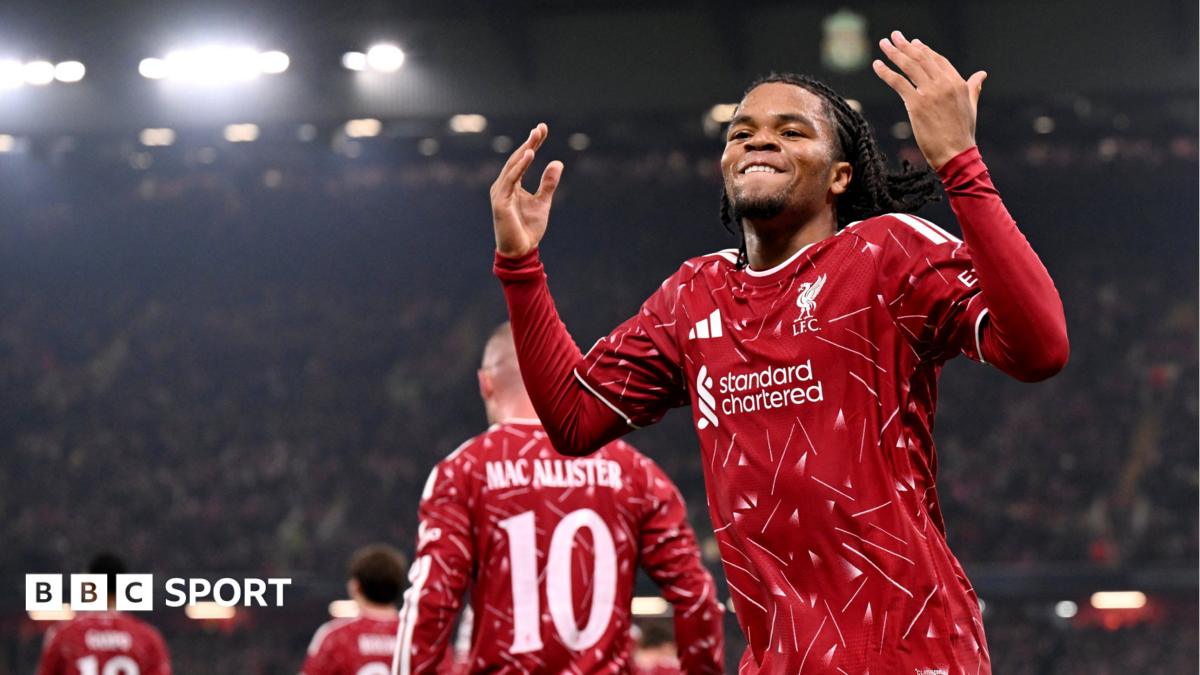 Liverpool zdrobește Villarreal. Rio Ngumoha, eroul revenirii