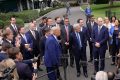 Copii speriați în fața bătăușului politic