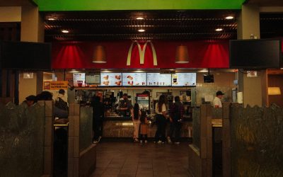 Urât secret: AI dictează prețurile la lanțul uriaș de fast-food