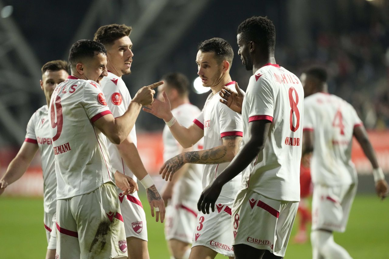 Dinamo, Ușă Închisă pentru 40 de Fani la Meciul cu UTA
