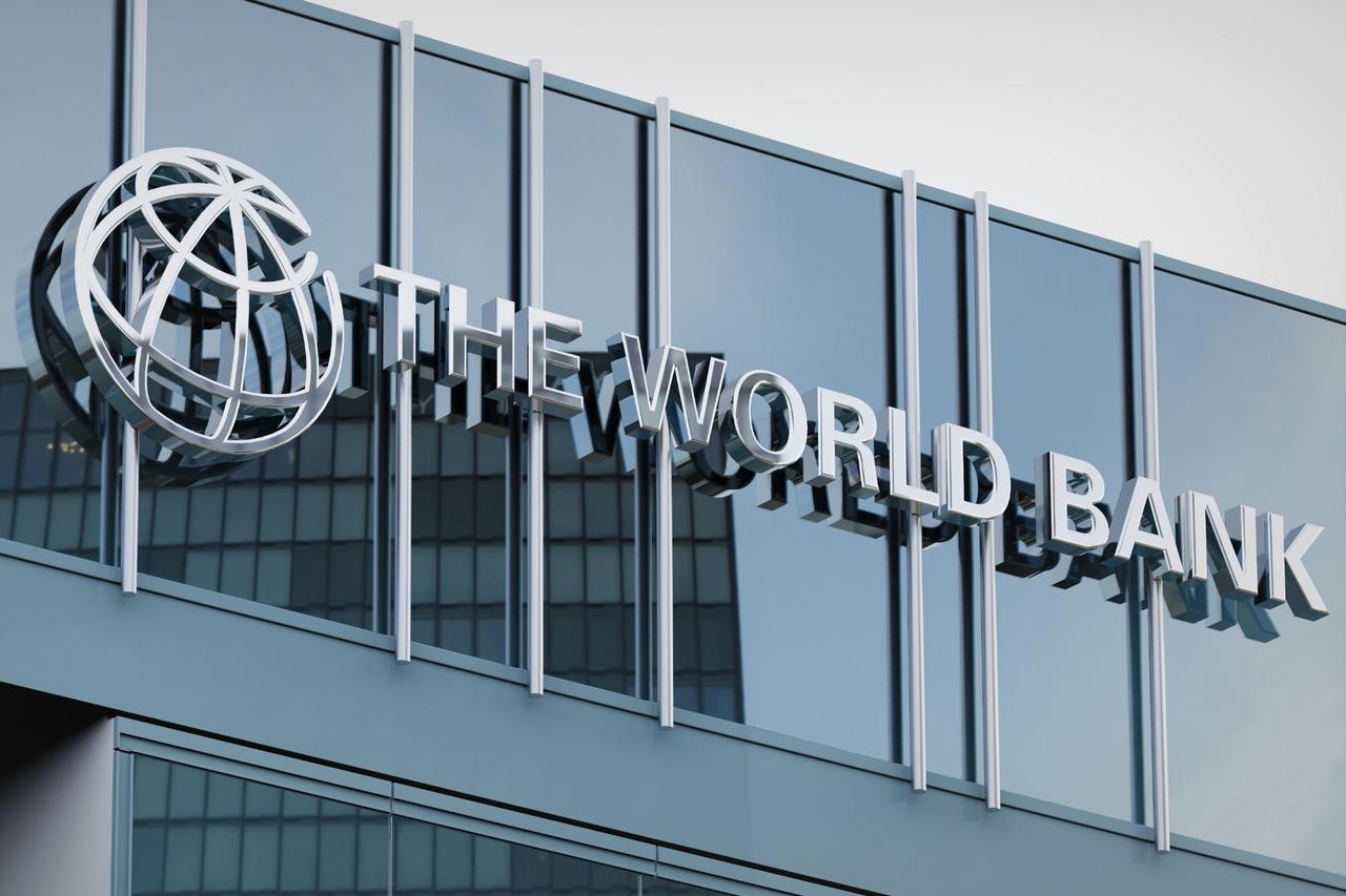 Banca Mondială: Instabilitatea politică duce România spre 2027
